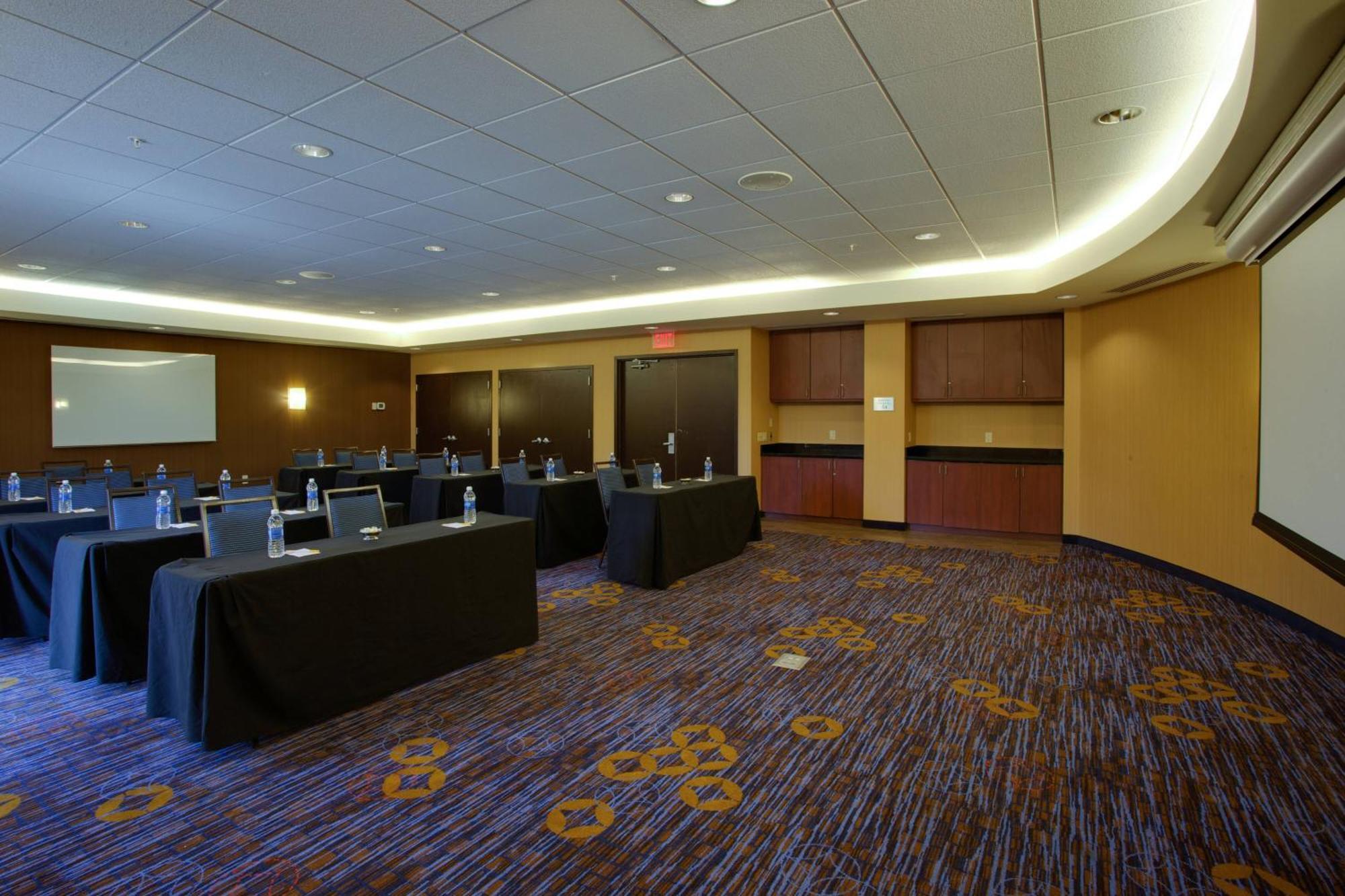 Courtyard Republic Airport Long Island/Farmingdale Otel Dış mekan fotoğraf