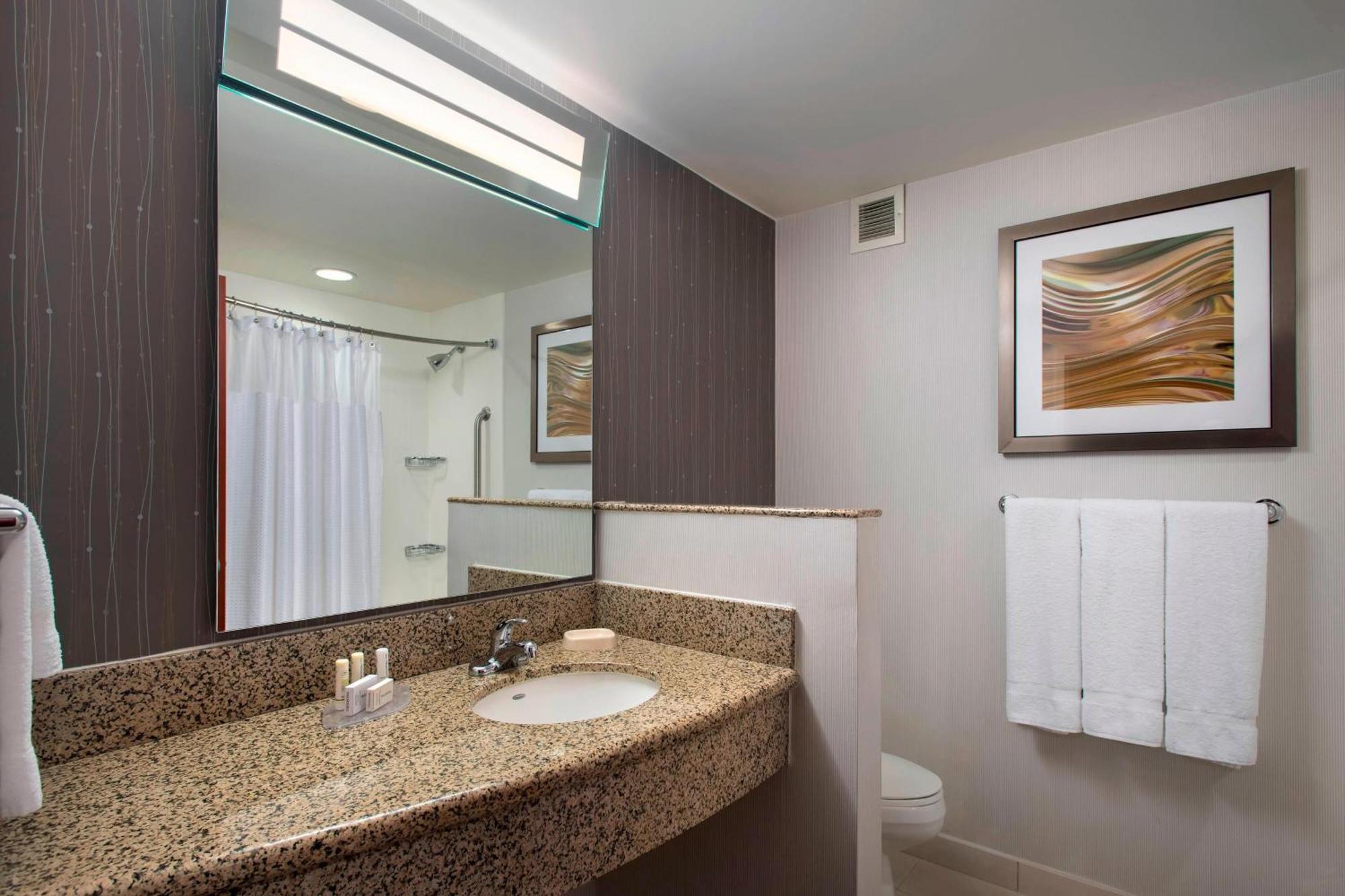 Courtyard Republic Airport Long Island/Farmingdale Otel Dış mekan fotoğraf