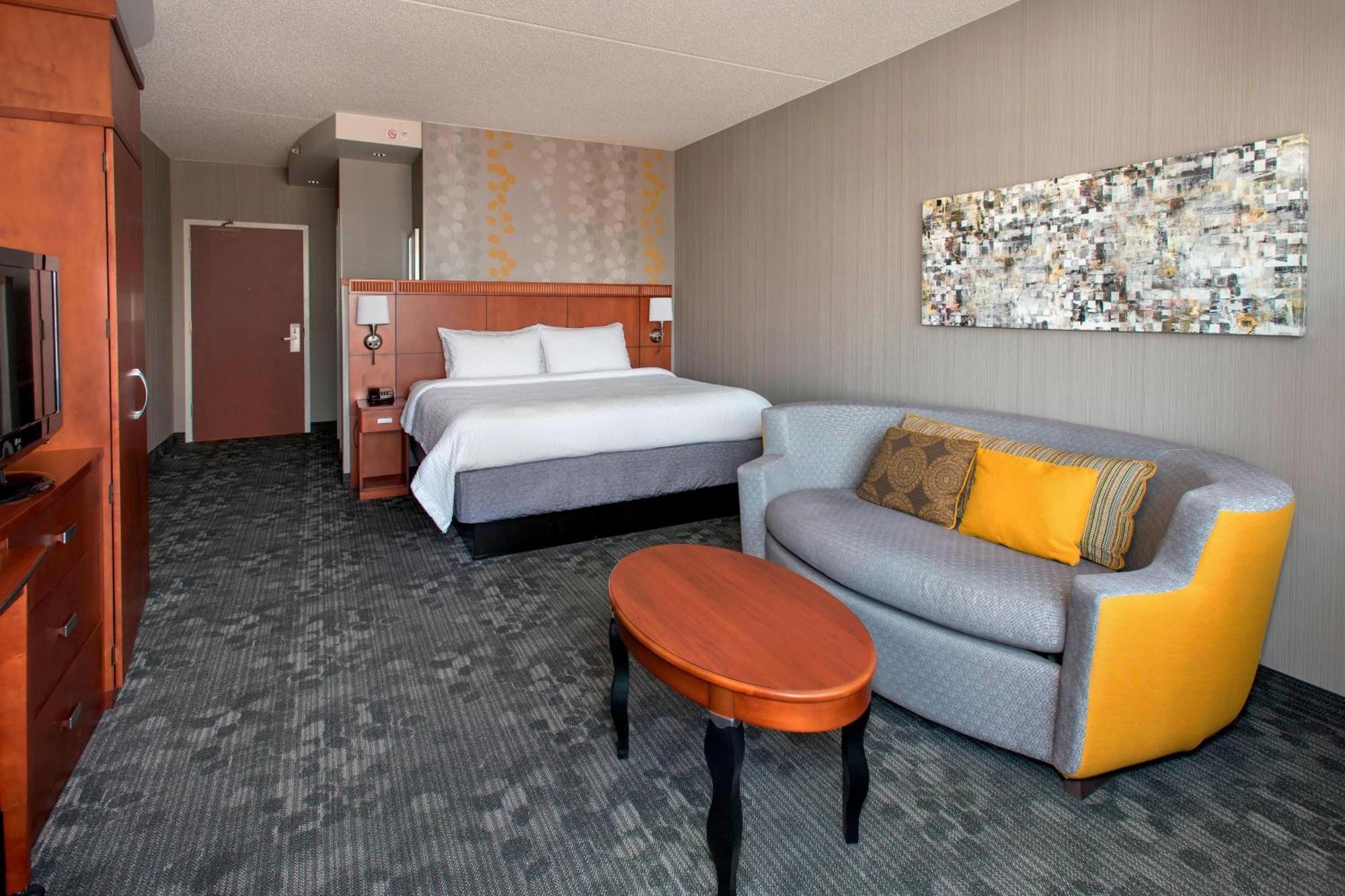 Courtyard Republic Airport Long Island/Farmingdale Otel Dış mekan fotoğraf